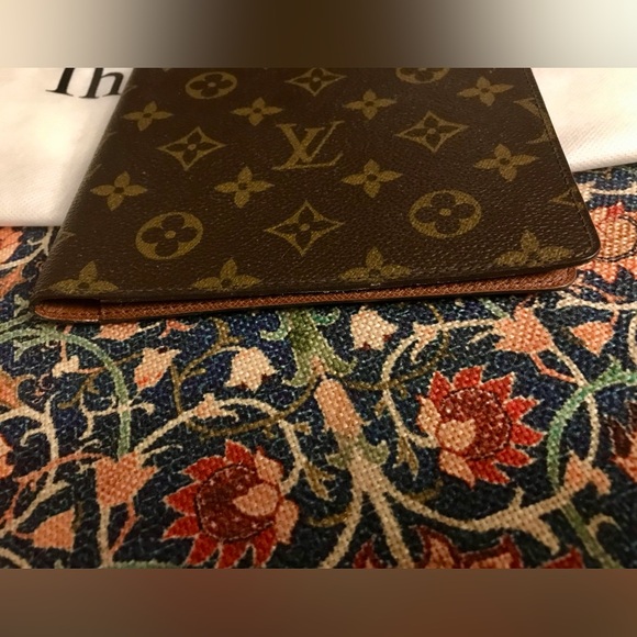 Louis Vuitton Agenda - Picture 13 of 13